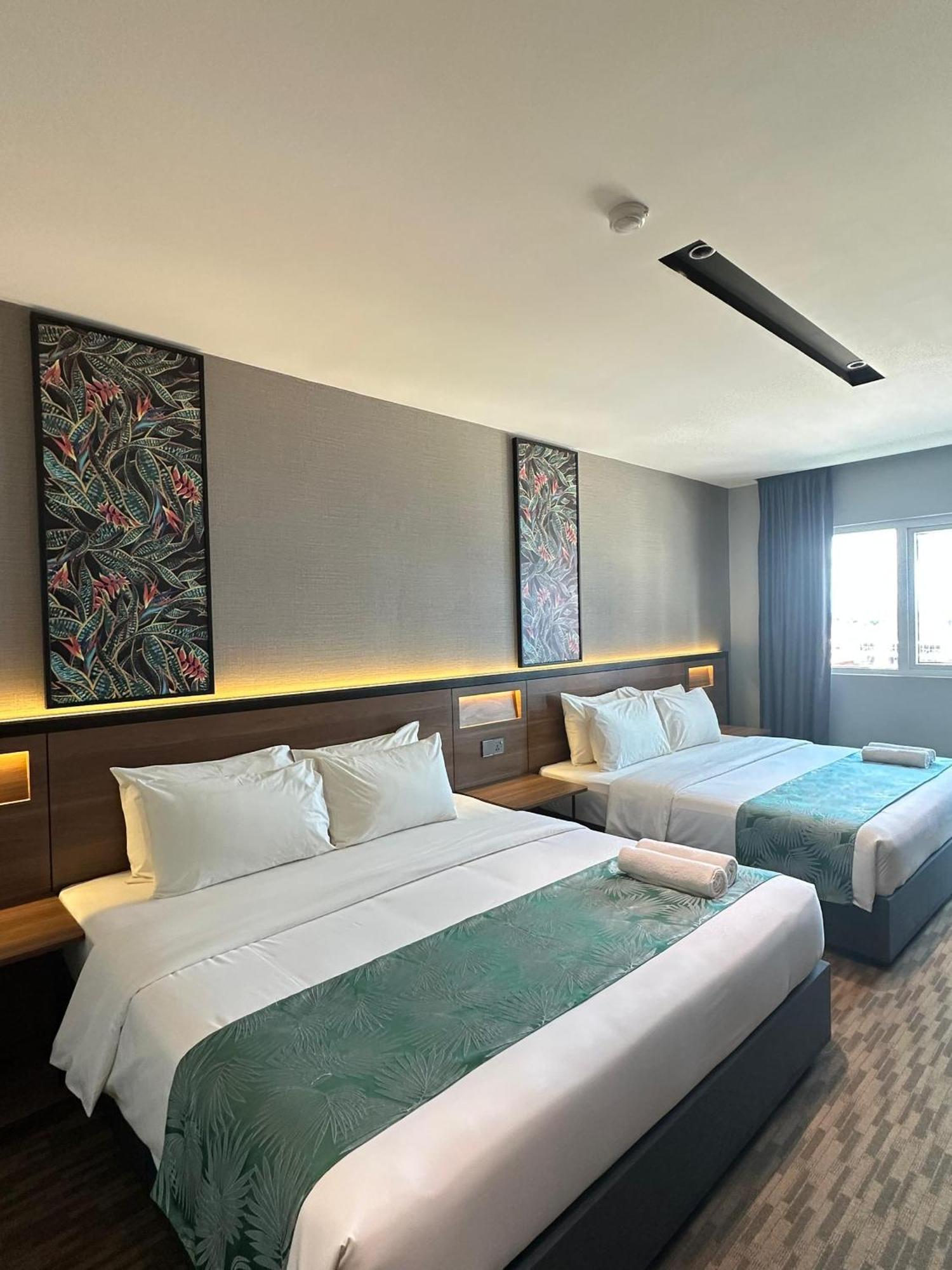 Nb Hotel Johor Bahru Bagian luar foto