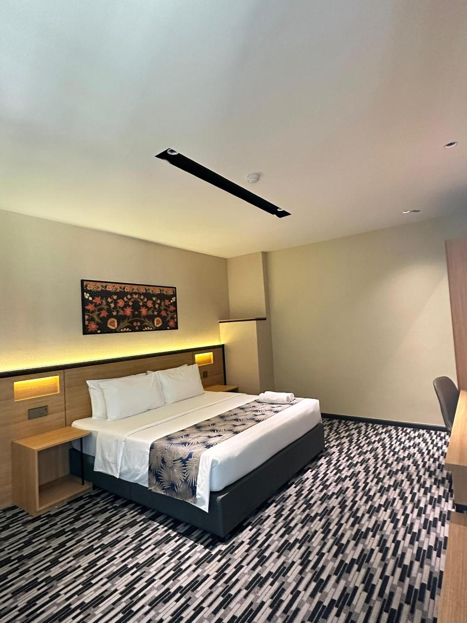 Nb Hotel Johor Bahru Bagian luar foto