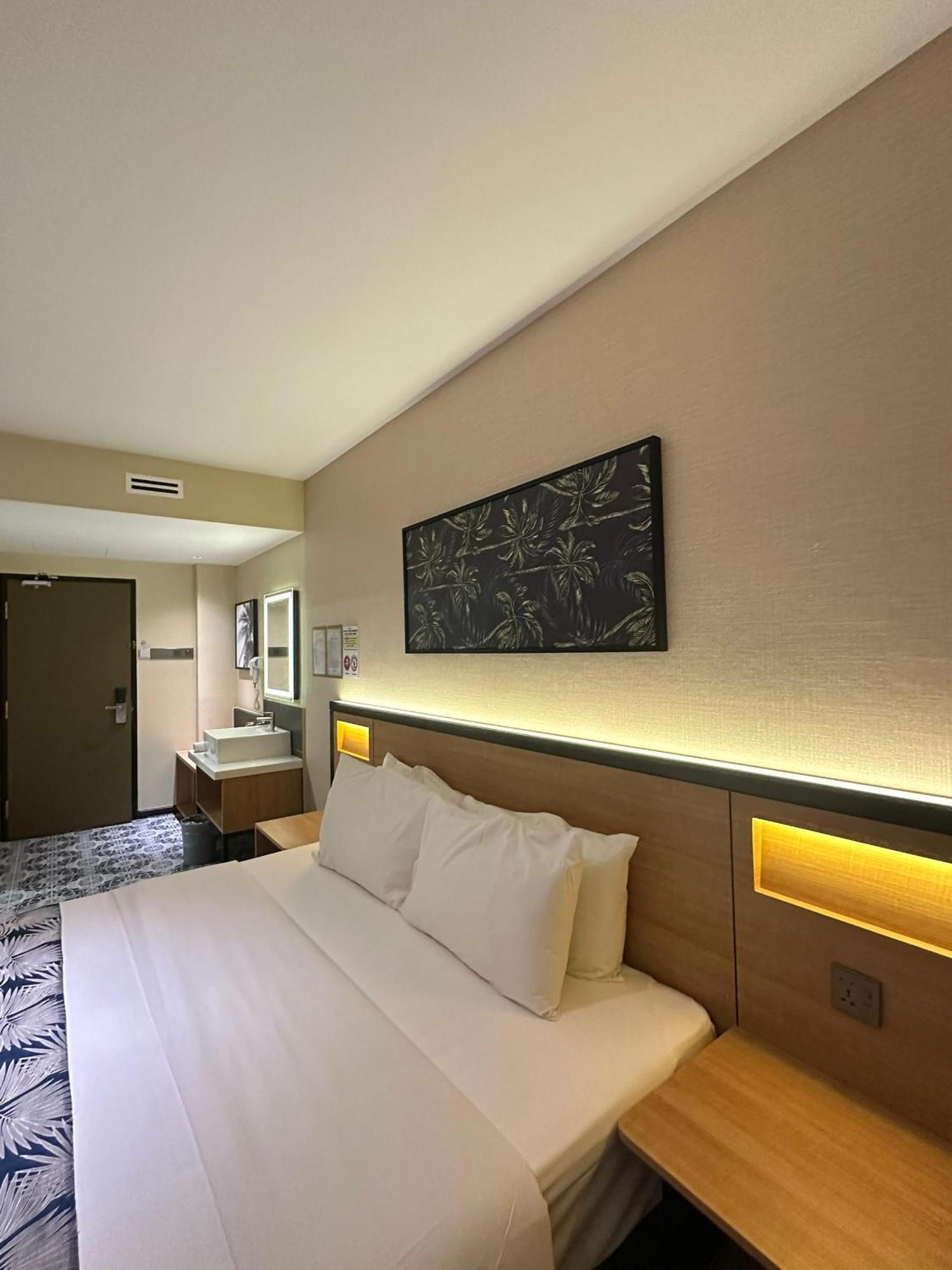 Nb Hotel Johor Bahru Bagian luar foto
